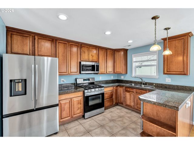 7347 Se LAMPHIER St, Milwaukie, OR 97222