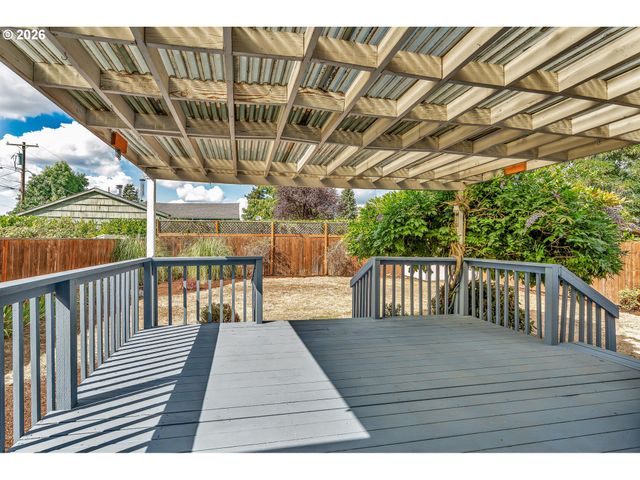 7347 Se LAMPHIER St, Milwaukie, OR 97222