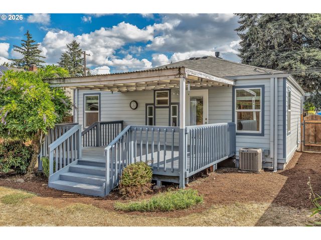 7347 Se LAMPHIER St, Milwaukie, OR 97222