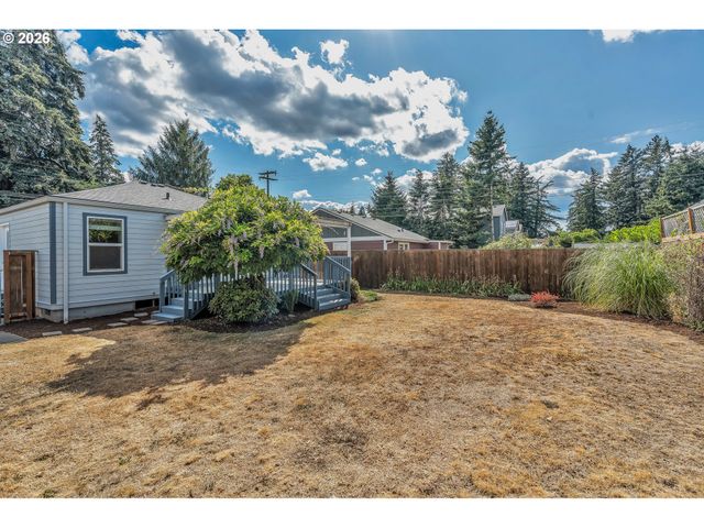 7347 Se LAMPHIER St, Milwaukie, OR 97222