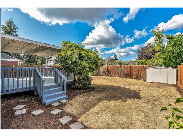 7347 Se LAMPHIER St, Milwaukie, OR 97222