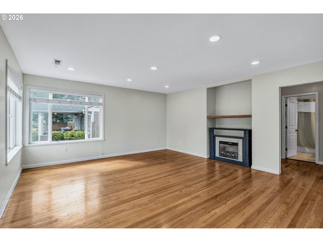 7347 Se LAMPHIER St, Milwaukie, OR 97222