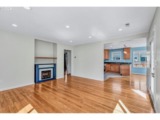 7347 Se LAMPHIER St, Milwaukie, OR 97222