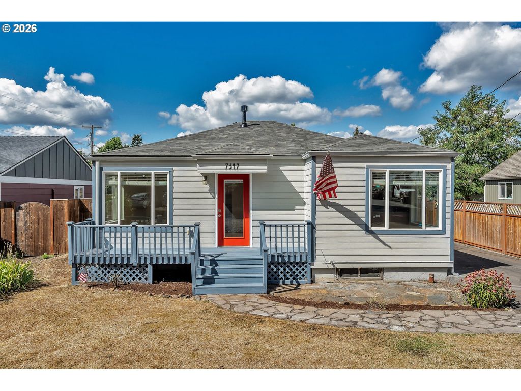 7347 Se LAMPHIER St, Milwaukie, OR 97222