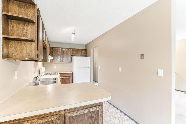 11145 Vessey Avenue S, Bloomington, MN 55437