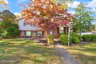 9823 Grenfell Way, Louisville, KY 40242