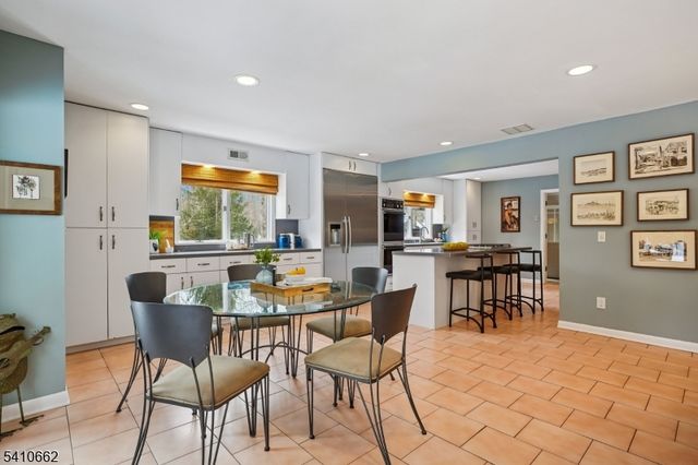 2102 Gamble Rd, Scotch Plains Twp., NJ 07076