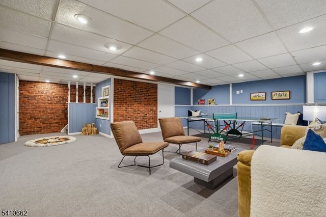 2102 Gamble Rd, Scotch Plains Twp., NJ 07076