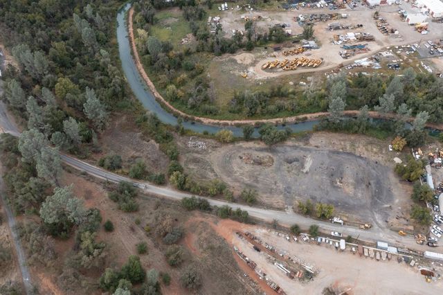 Nut Tree Lane, Anderson, CA 96007