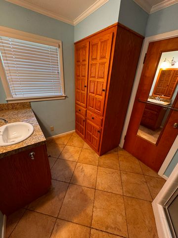 701 Zephyr, Plainview, TX 79072