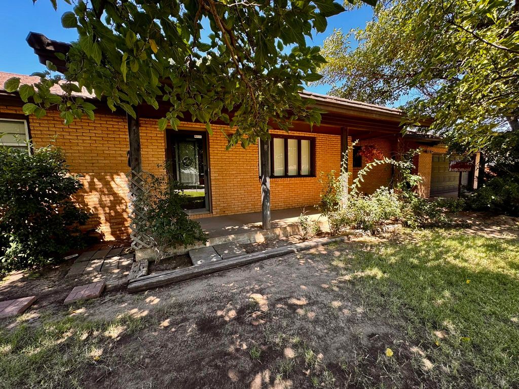 701 Zephyr, Plainview, TX 79072