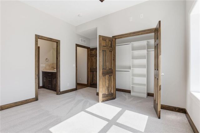 1709 SW 27th Street, Lee's Summit, MO 64082