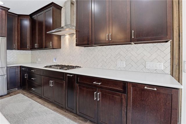 1709 SW 27th Street, Lee's Summit, MO 64082