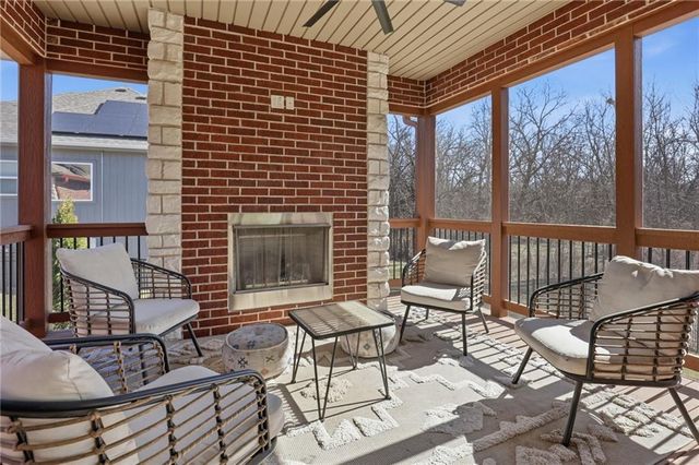 1709 SW 27th Street, Lee's Summit, MO 64082