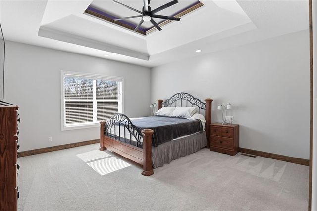 1709 SW 27th Street, Lee's Summit, MO 64082