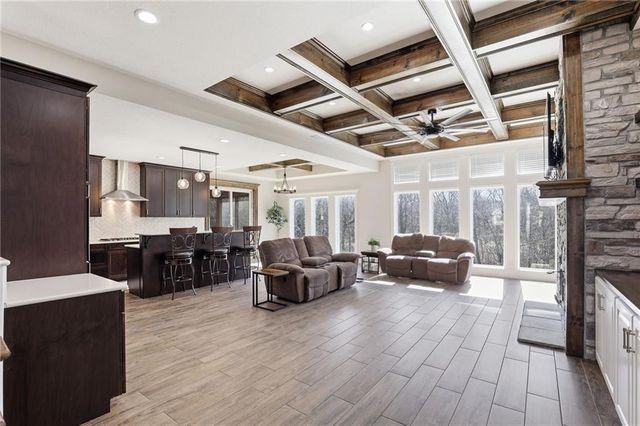 1709 SW 27th Street, Lee's Summit, MO 64082