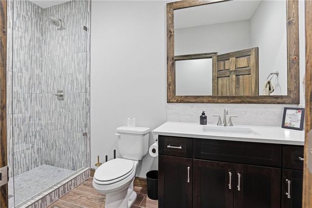 1709 SW 27th Street, Lee's Summit, MO 64082