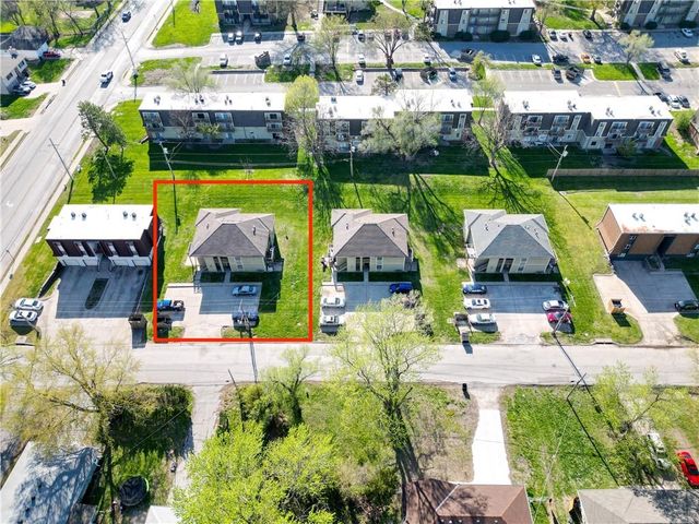 8630 Lane Avenue, Raytown, MO 64138