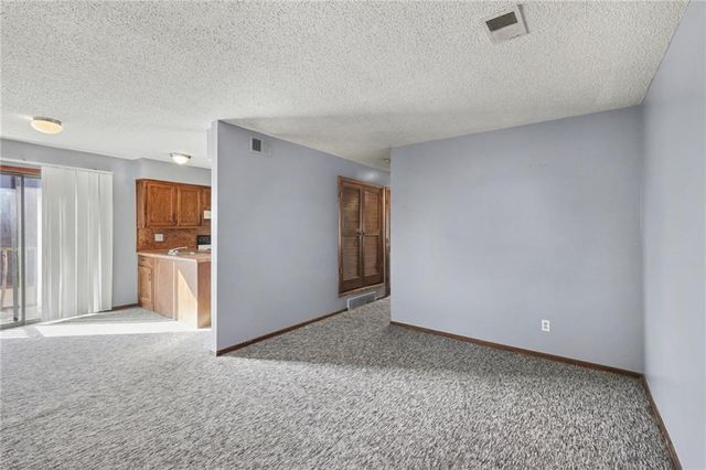 8630 Lane Avenue, Raytown, MO 64138