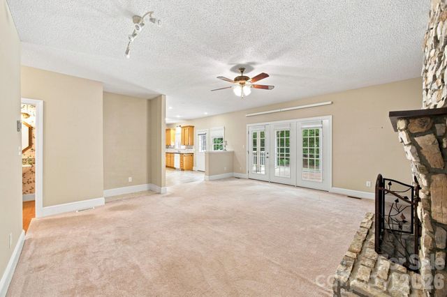 182 Robert Drive, Statesville, NC 28625