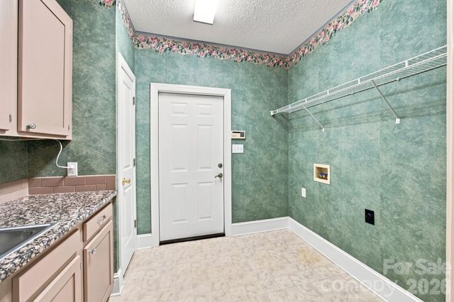 182 Robert Drive, Statesville, NC 28625