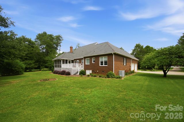 182 Robert Drive, Statesville, NC 28625