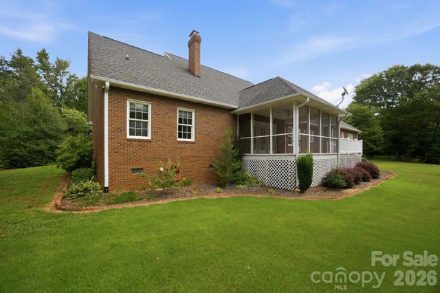 182 Robert Drive, Statesville, NC 28625