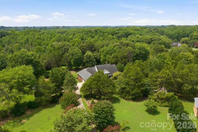 182 Robert Drive, Statesville, NC 28625