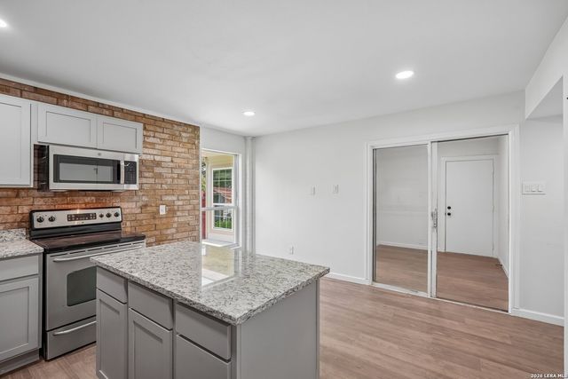 12010 SAILING AWAY ST, Live Oak, TX 78233