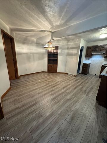 1331 Bradford Street NW, Warren, OH 44485