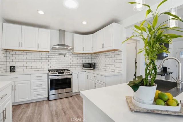 6947 Sunny Brae Avenue, Winnetka, CA 91306