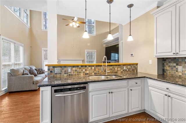 405 La Vista Court, Benson, NC 27504