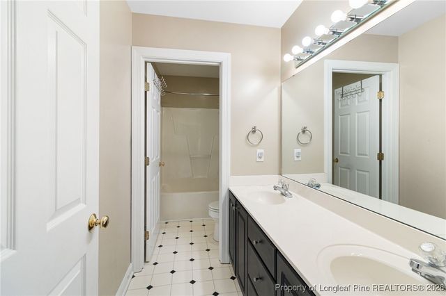 405 La Vista Court, Benson, NC 27504