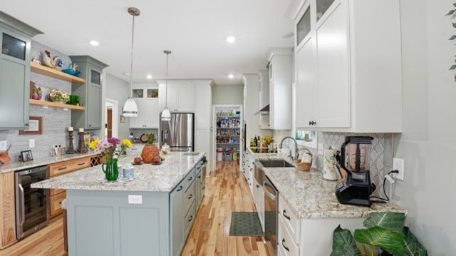 54 Thomas Rd, Fayetteville, TN 37334