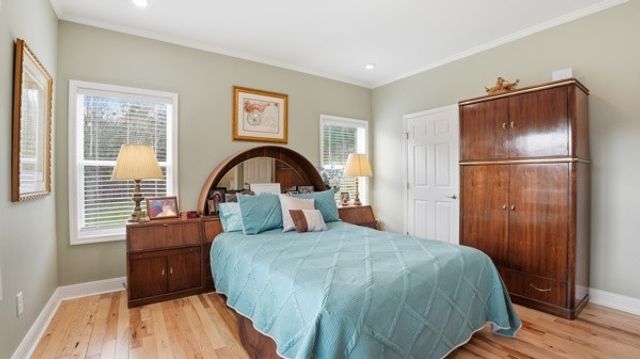 54 Thomas Rd, Fayetteville, TN 37334