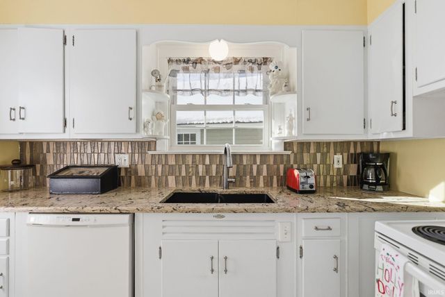 4332 Indiana Avenue, Fort Wayne, IN 46807