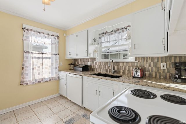 4332 Indiana Avenue, Fort Wayne, IN 46807