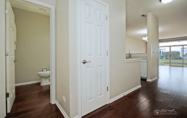 3152 Falling Waters Lane 3152, Lindenhurst, IL 60046