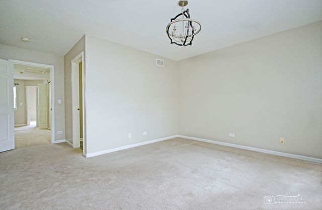 3152 Falling Waters Lane 3152, Lindenhurst, IL 60046