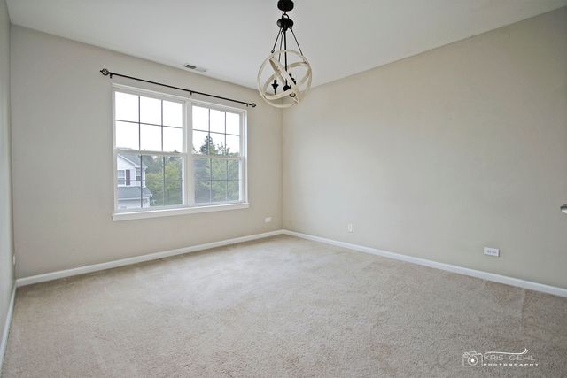 3152 Falling Waters Lane 3152, Lindenhurst, IL 60046