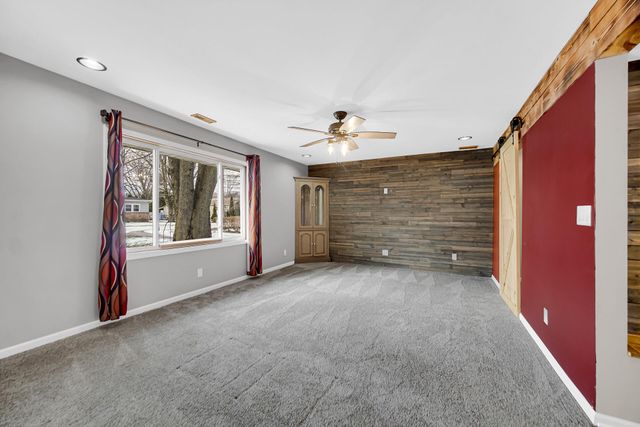 305 E Jackson Street, Chesterton, IN 46304