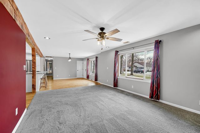 305 E Jackson Street, Chesterton, IN 46304