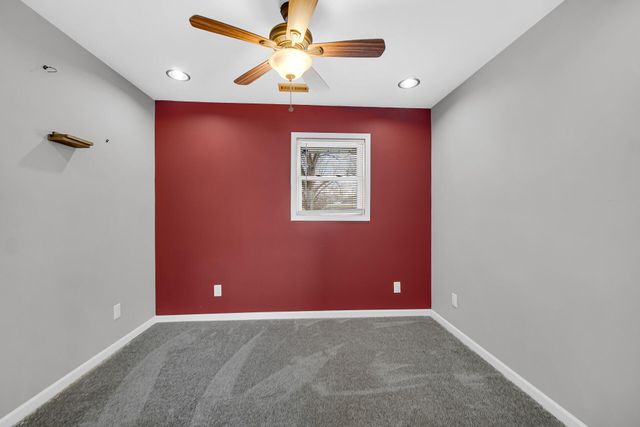 305 E Jackson Street, Chesterton, IN 46304