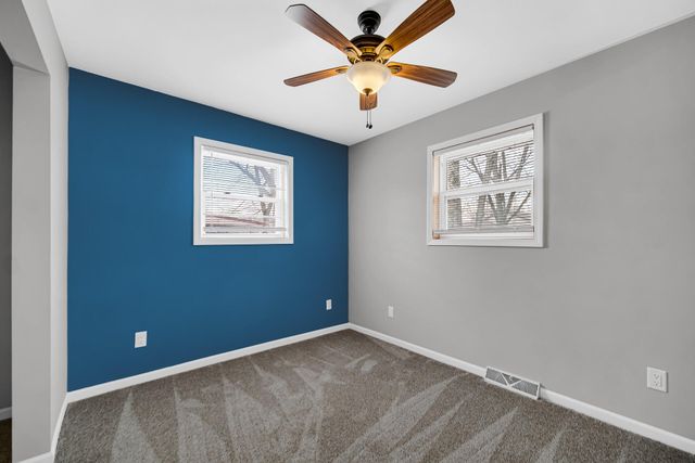 305 E Jackson Street, Chesterton, IN 46304