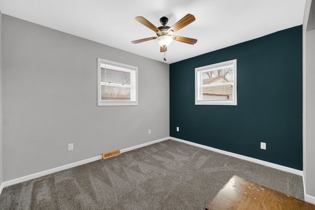 305 E Jackson Street, Chesterton, IN 46304