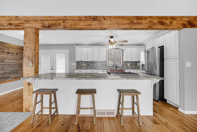 305 E Jackson Street, Chesterton, IN 46304