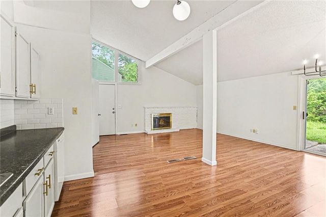 11204-11206 College Avenue, Kansas City, MO 64137