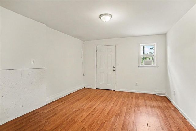 11204-11206 College Avenue, Kansas City, MO 64137