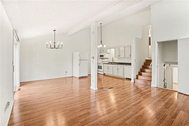 11204-11206 College Avenue, Kansas City, MO 64137