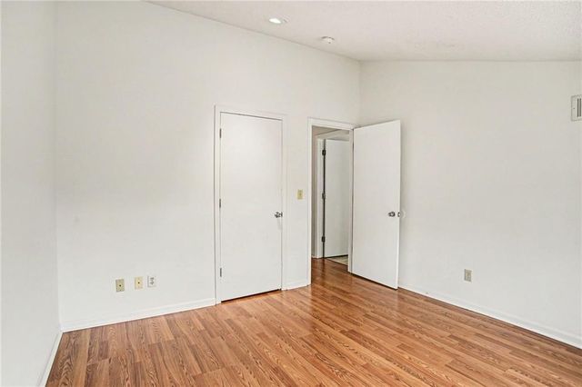 11204-11206 College Avenue, Kansas City, MO 64137
